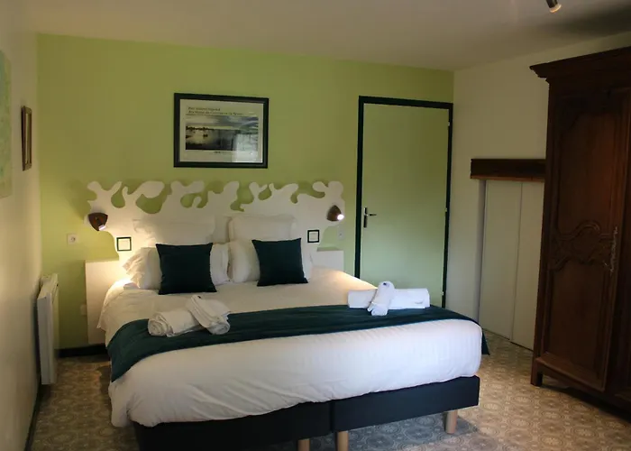 Guest house Domaine Des Pieris - D'hotes