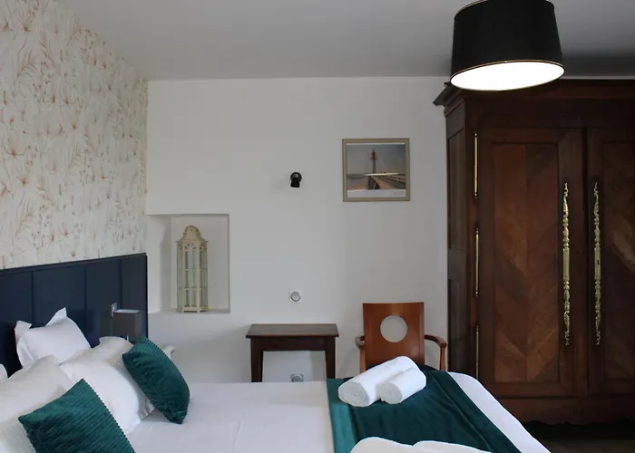 Domaine Des Pieris - D'hotes Guest house